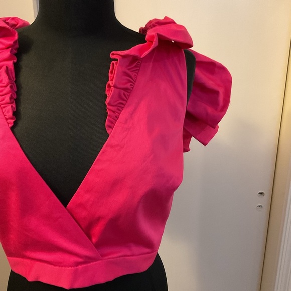 7. NWT Making The Cut Fushcia Pink Ruffle Sleeveless V-Neck Top Size Large - Picture 5 of 12